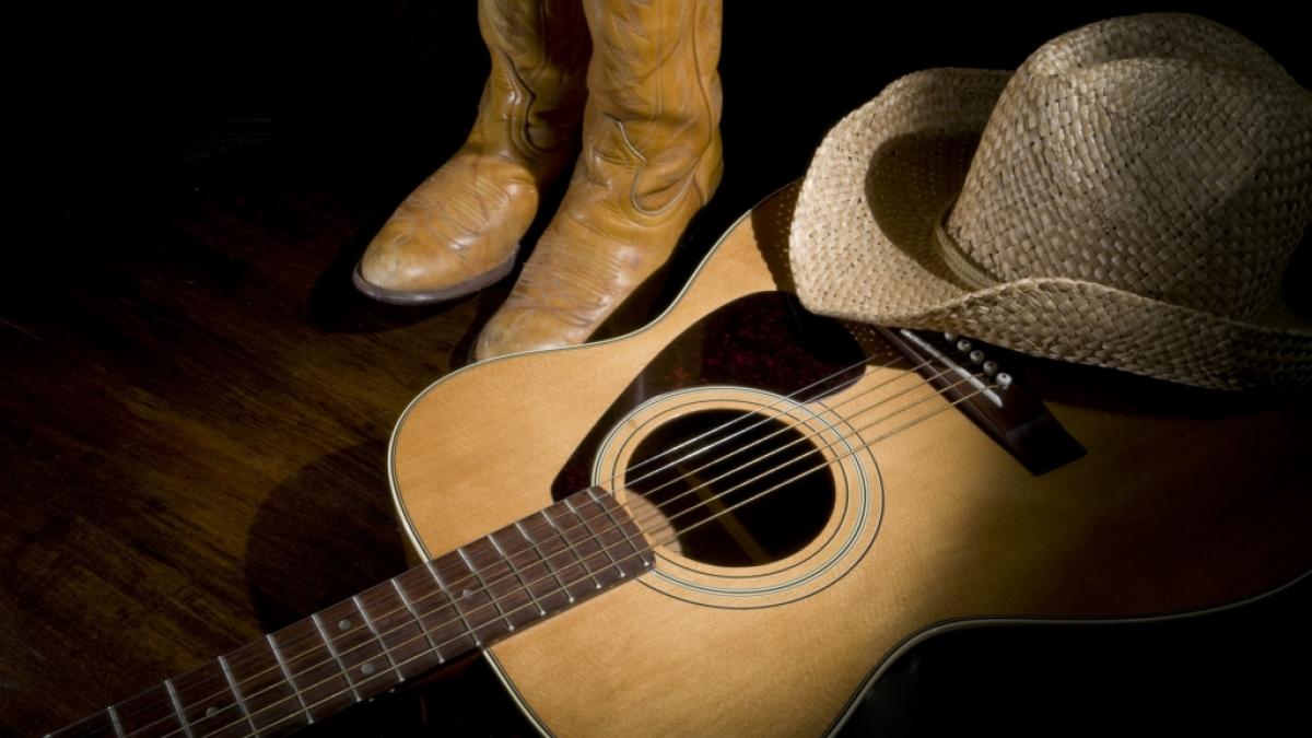 US-Countrys&auml;ngerin Taylor Dee ist bei einem Autounfall ums Leben gekommen - die Texanerin war erst 33 Jahre jung (Symbolbild). (Foto)