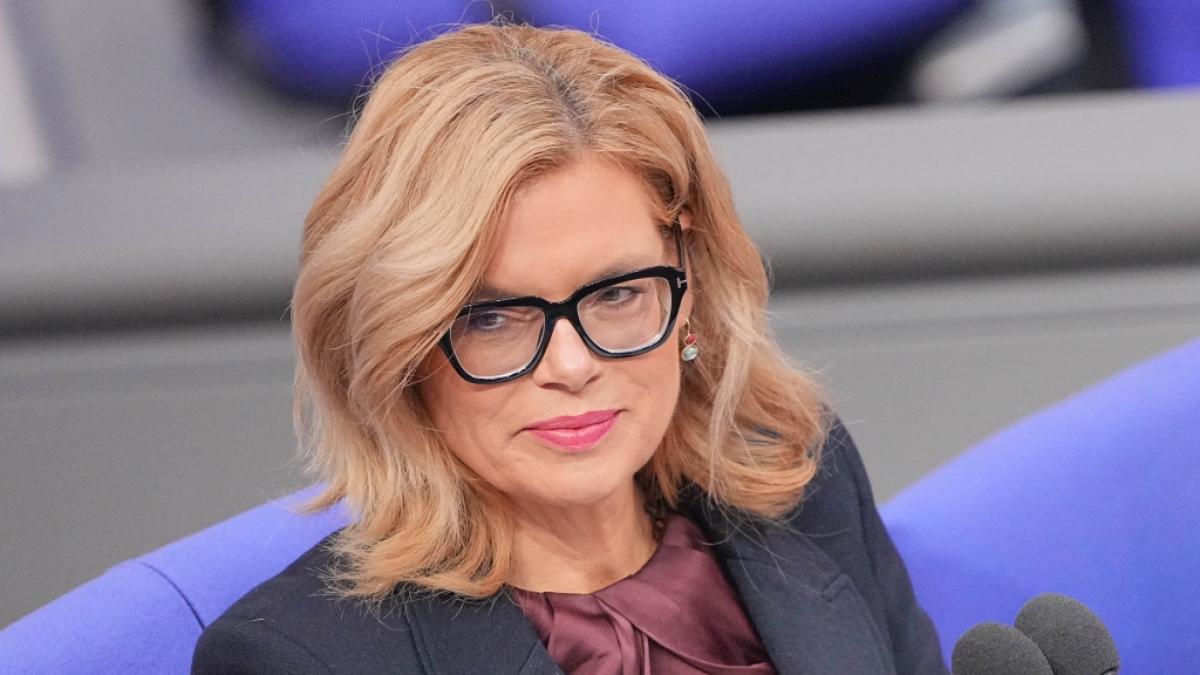 Julia Kl&ouml;ckner nahm Tobias Rausch ins Visier. (Foto)