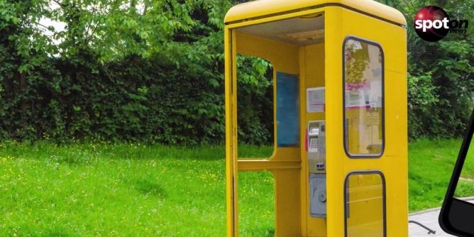Ende einer Ära! Letzte gelbe Telefonzelle abgebaut
