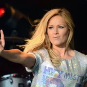 Obwohl Helene Fischer von Küssen auf der Haut singt ist ihr Hit Atemlos eigentlich ein Trennungs-Song.