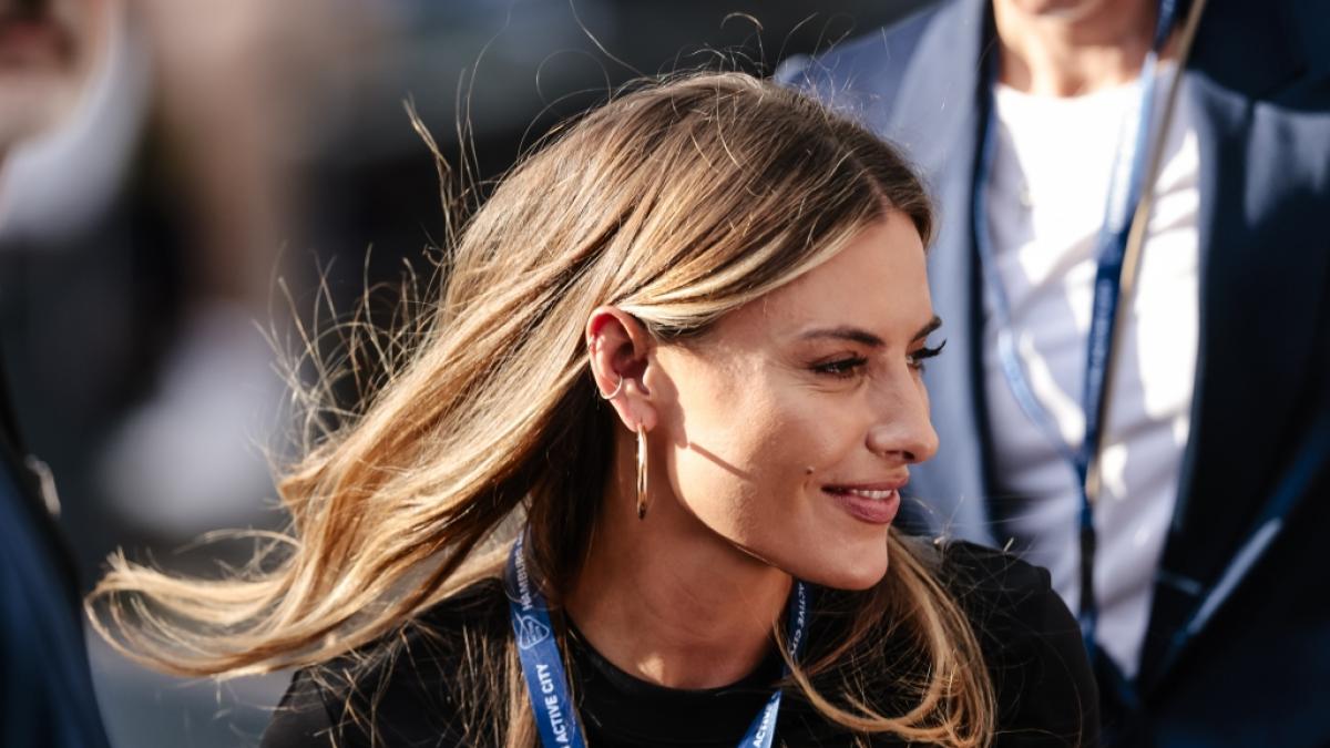 Sophia Thomalla moderiert die 6. Staffel von "Are You The One?". Vorab begeisterte sie ihre Instagram-Fans im schwarzen Mini-Kleid. (Foto)