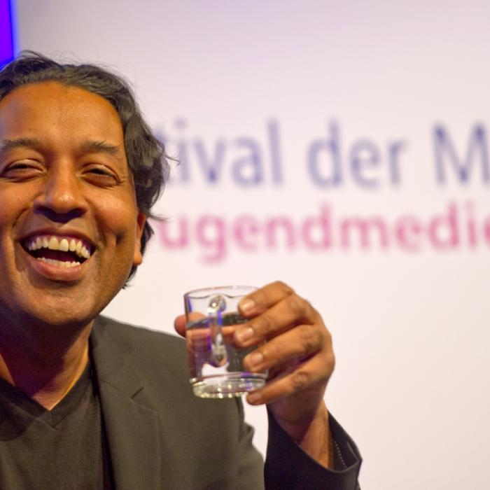 Das müssen Sie über den beliebten Moderator wissen