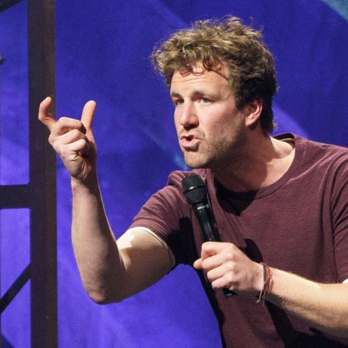 Umstrittener Comedian feiert TV-Comeback! Zuschauer wettern gegen Sat.1