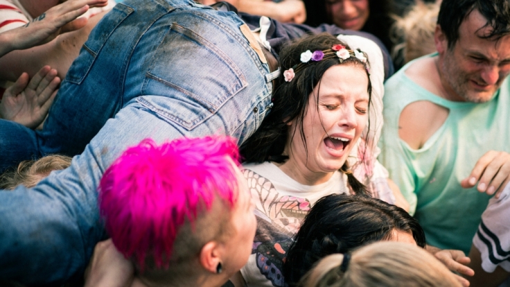 Antonia Schneider (Jella Haase) war bei der Katastrophe von Duisburg dabei.