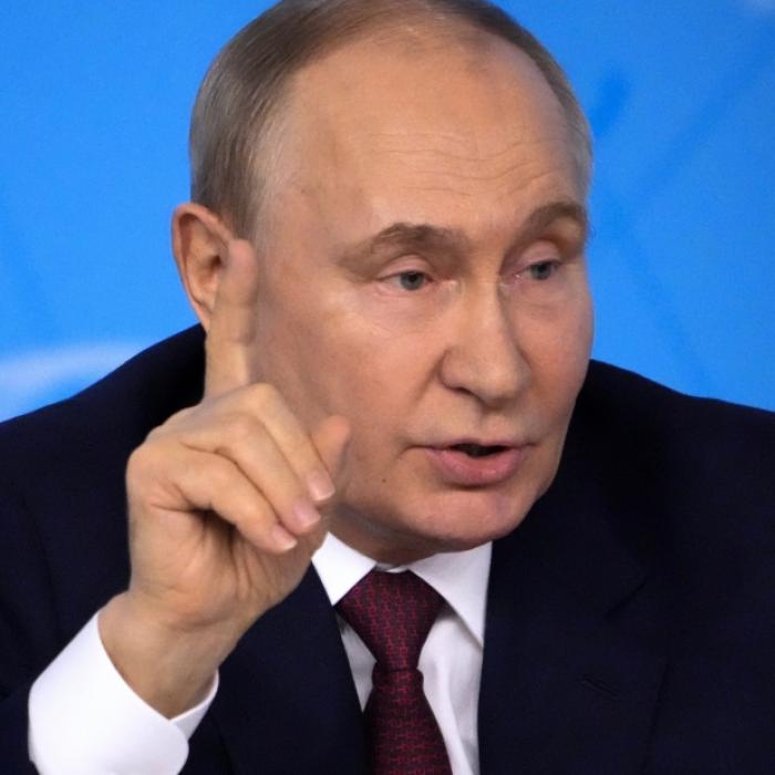 Putin-Flotte unter Druck: Munitionsdepot in die Luft gejagt