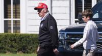 Ist hier der echte Donald Trump neben seinem Enkel Spencer zu sehen?