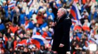 Wladimir Putins Auftritt im Moskauer Luschniki-Olympiastadion wurde von Propaganda-Einlagen begleitet, die sprachlos machen.