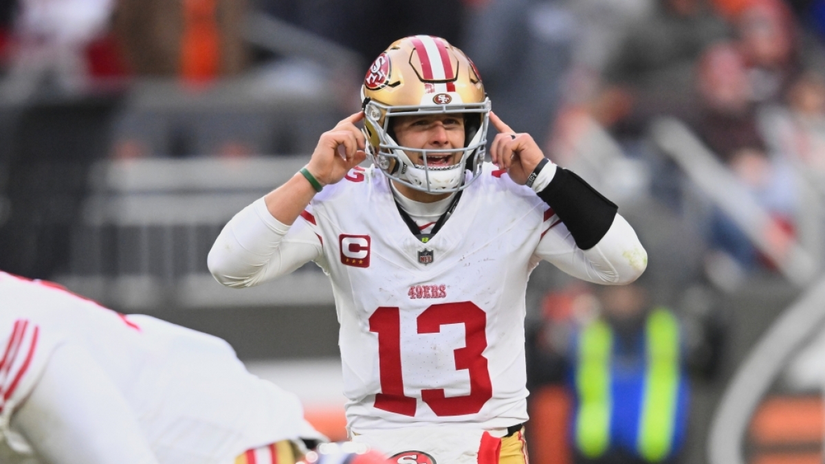 Brock Purdy von den San Francisco 49ers gestikuliert, am 30.11.2025. (Symbolbild) (Foto)