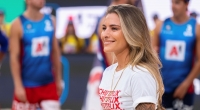 Sophia Thomalla wirbt als Königin für den neuen Schüttflix-Kalender.