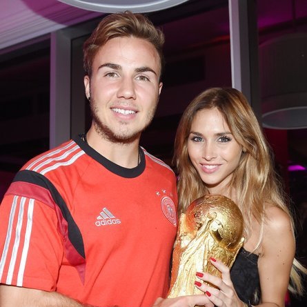 So lebt der Weltmeister mit seiner Model-Freundin