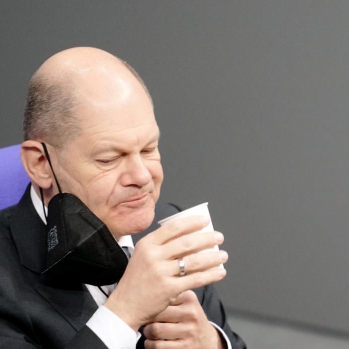 Wo ist Scholz? Twitter spottet über untergetauchten Bundeskanzler