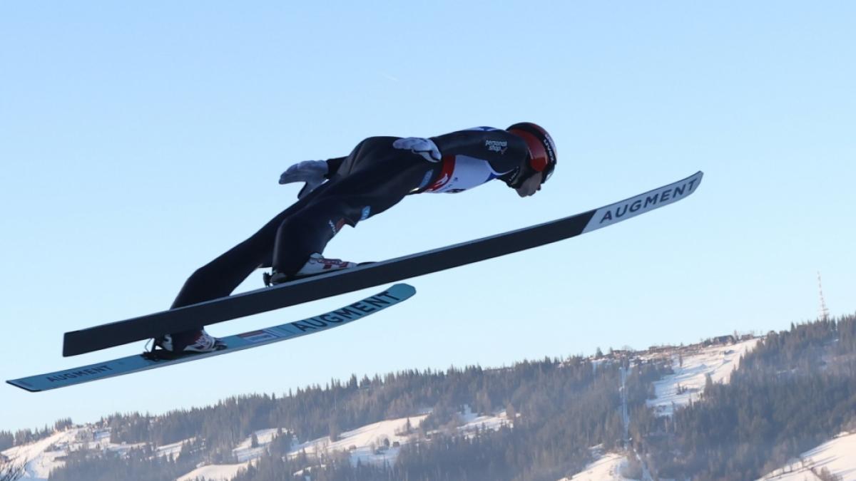Skispringer Constantin Schmid aus Deutschland w&auml;hrend eines Probedurchgangs von der Gro&szlig;schanze (Archivbild). (Foto)
