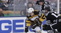 David Pastrnak (links) trauert um seinen gerade erst auf die Welt gekommenen Sohn.