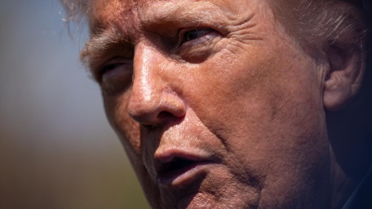 Am 13. Juli 2024 gab es ein Attentat auf Donald Trump in Butler, Pennsylvania. Seitdem h&auml;ufen sich im Internet die Ger&uuml;chte. (Foto)