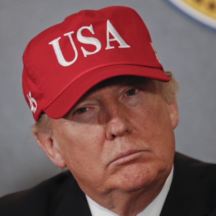 Big Fish verteilt jetzt BigMacs! Ex-US-Präsident hilft bei McDonald's aus