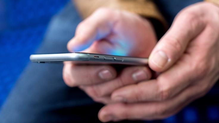 Ansteckung per Smartphone tracken: Apple und Google entwickeln ein Erkennungssystem. (Symbolfoto)