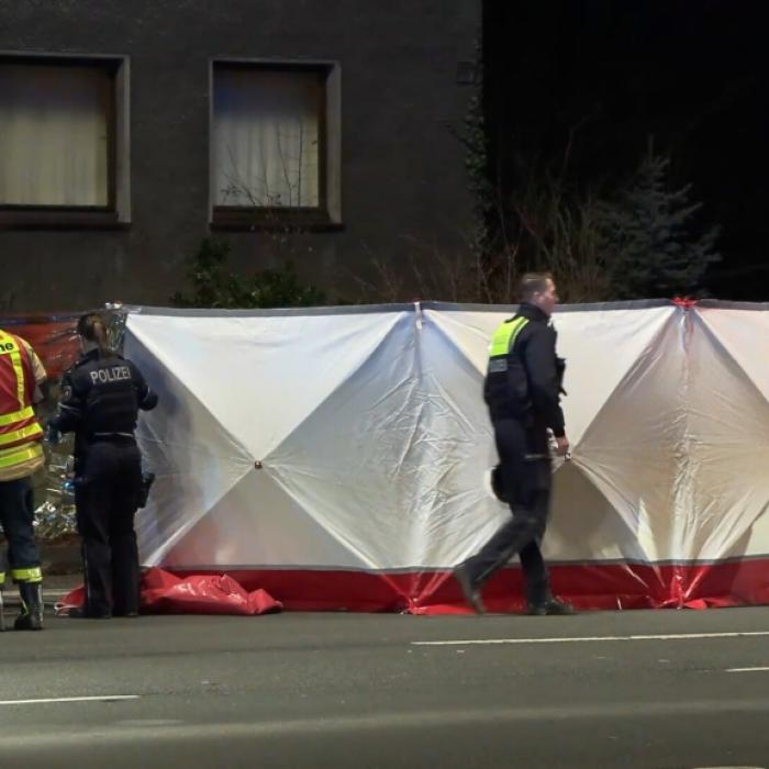 Mordverdacht statt Notwehr - Tatverdächtige (17) auf der Flucht