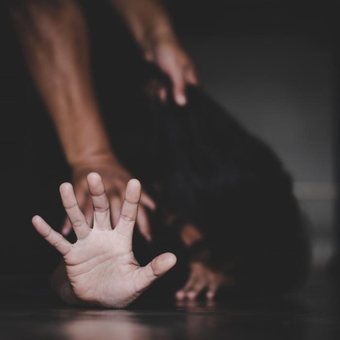 Oma (72) muss Enkel-Vergewaltigung mitansehen - tot!