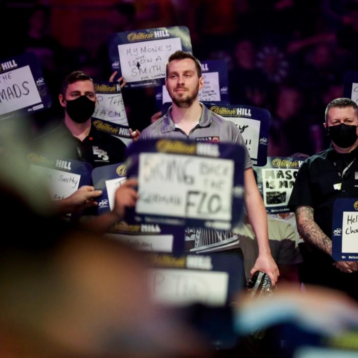 Florian Hempel löst letztes deutsches Ticket zur Darts-WM