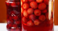 Im Juni 2025 wird eine beliebte Obst-Konserve in mehreren Bundesländern zurückgerufen - das Produkt könnte gesundheitsgefährdende Fremdkörper enthalten (Symbolfoto).