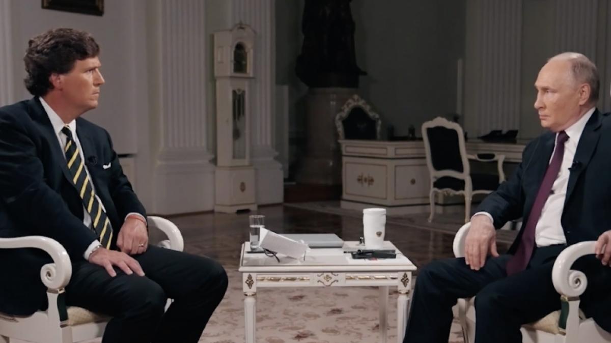 Der rechte US-Talkmaster Tucker Carlson f&uuml;hrte im Februar 2024 ein Interview mit Wladimir Putin. (Foto)