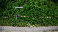 Die Polizei sperrte den Leichenfundort am Hans-Böckler-Ring in Salzgitter-Fredenberg weiträumig ab.