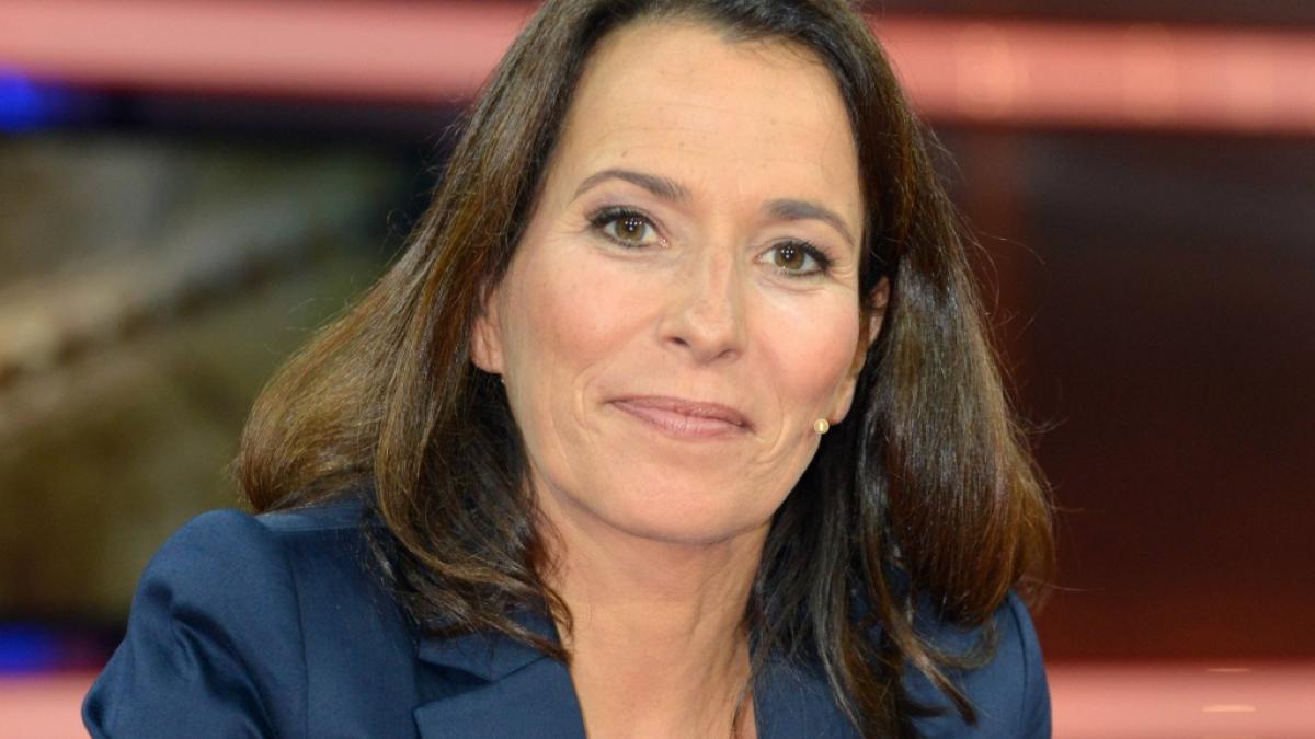 Polittalkerin Anne Will muss mit ihrer gleichnamigen Sendung am 10. Oktober 2021 im Ersten pausieren. (Foto)