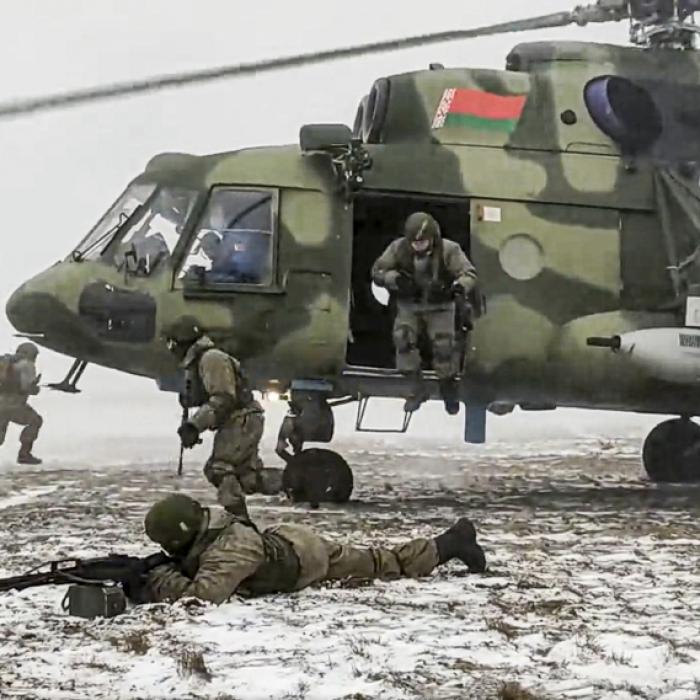 Ukraine-Broschüre erklärt, wie sich Putins Soldaten 