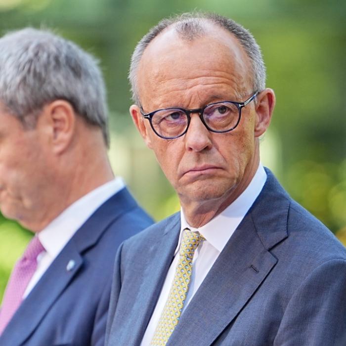 Merz so schlecht wie nie – kein Kanzler war schwächer