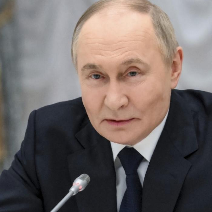 Putin-Agenten fliegen bei Raketeneinschlag in Geheimdienst-Basis in die Luft