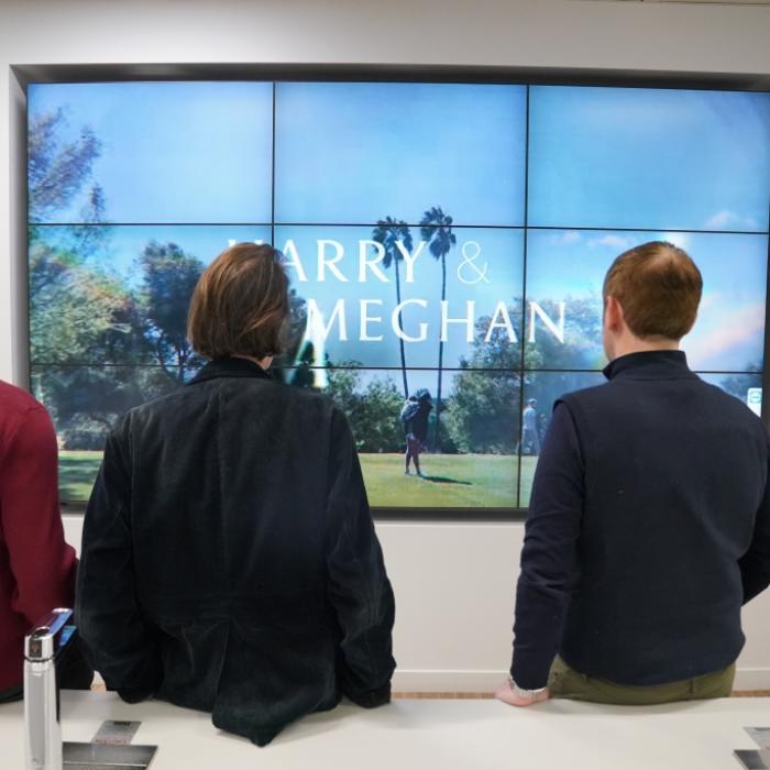Titel-Aberkennung per Gesetz gefordert! Netflix-Doku löst Politik-Beben aus