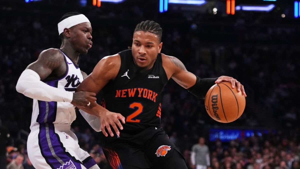 Miles McBride von den New York Knicks setzt sich gegen Dennis Schr&ouml;der von den Sacramento Kings durch, am 27.01.2026. (Symbolbild) (Foto)