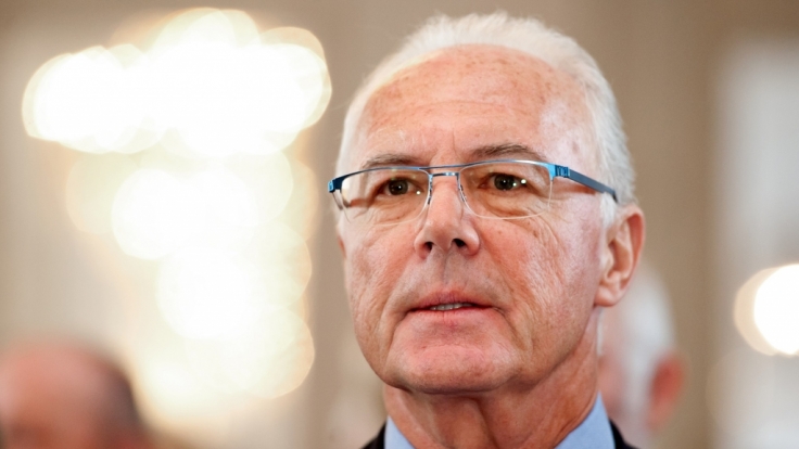 In einer rührenden Todesanzeige nimmt der Kaiser Abschied.