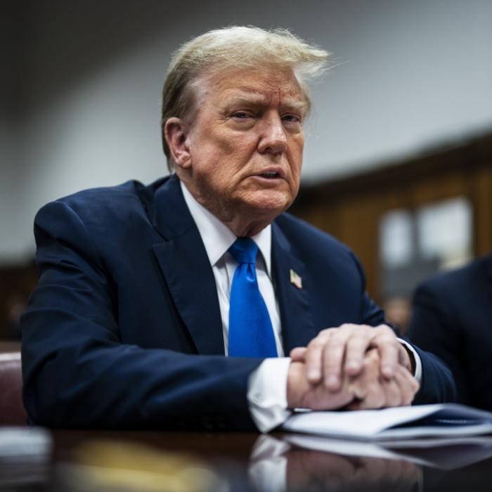 Während Biden noch scherzt, ist Trumps Liebling schon im Weißen Haus