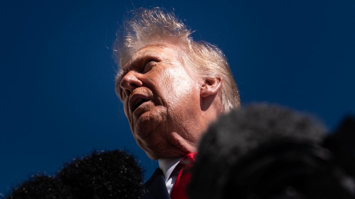 Donald Trump hatte einmal mehr mit seiner Haarpracht zu k&auml;mpfen. (Foto)