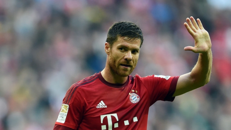 Die Bundesliga verabschiedet sich in die Pause. Wie hier Bayerns Xabi Alonso.