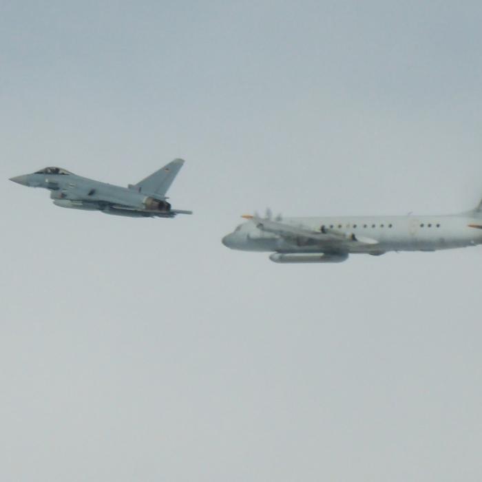 Russischer Spionageflieger über Ostsee - deutsche Kampfjets gestartet