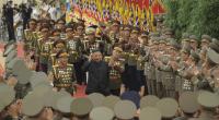 Frisch erschlankt und bester Laune: So zeigte sich Nordkoreas Machthaber Kim Jong Un im Juli 2021 in der Öffentlichkeit.