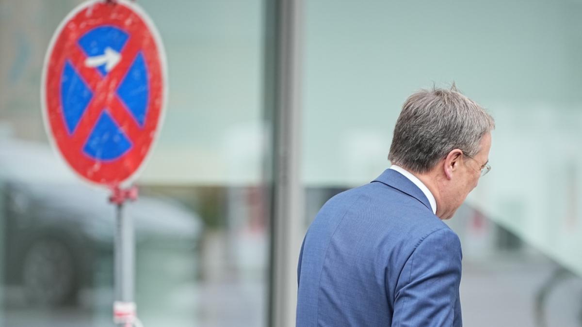 Im Netz wird jetzt gefordert, dass Armin Laschet "weg muss". (Foto)