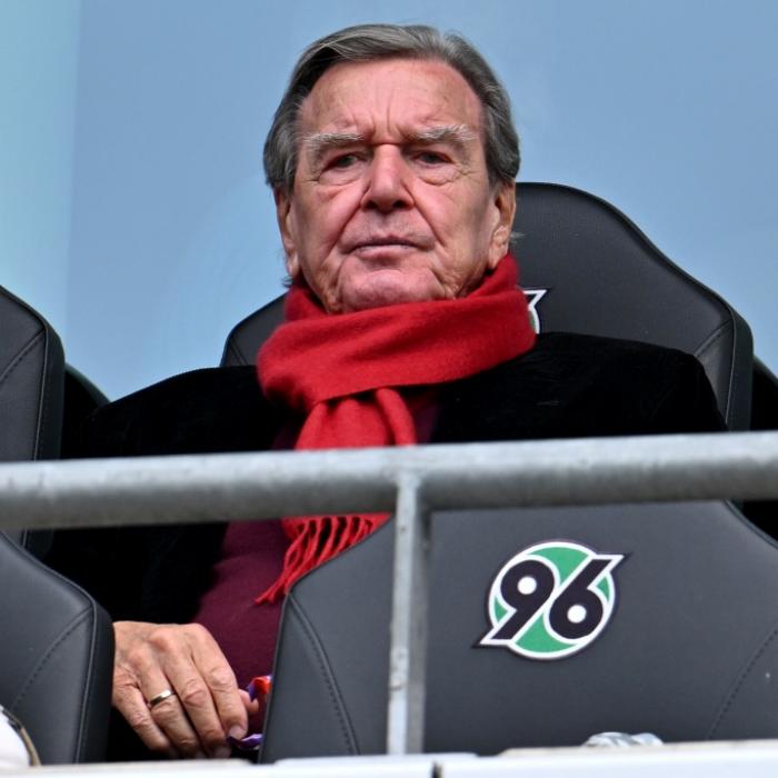 Gerhard Schröder: Vom Kanzleramt in den Supermarkt – neuer Job bei Globus