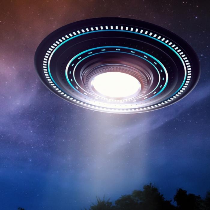 Unheimliche Aufzeichnungen! UFOs spionieren Putin-Krieg aus