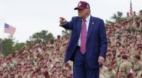 Donald Trumps Verteidigungsministerium zeigt am US-Flaggentag zwei russische Flaggen - Panne oder Statement? 