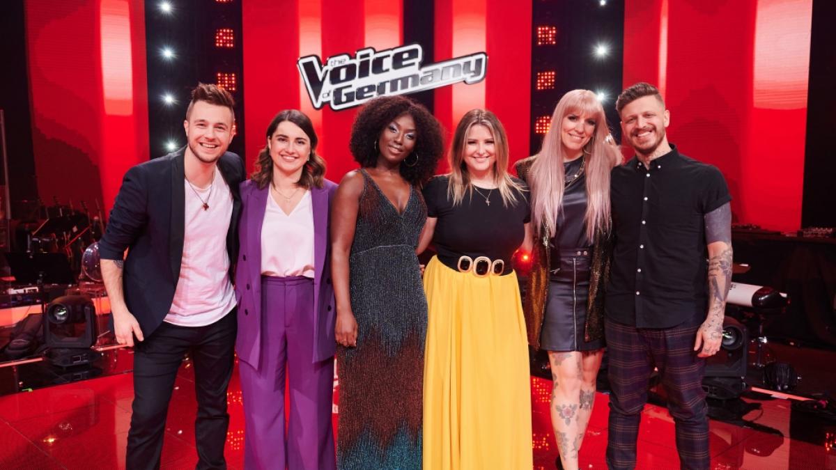 Sebastian Krenz (l-r), Linda Elsener, Gugu Zulu, Katarina Mihaljevic, Charlene und Florian Gallant sind im Finale von "The Voice of Germany". (Foto)