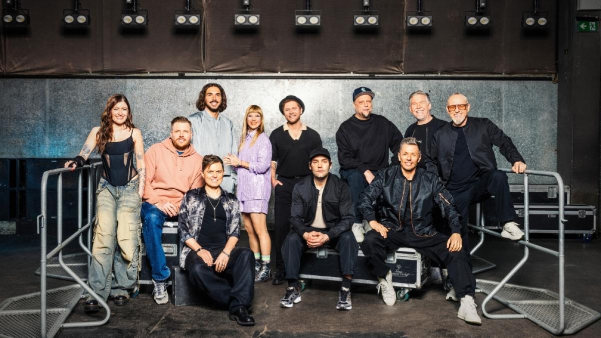 V.l.: Madeline Juno, FiNCH, Michael Patrick Kelly, ClockClock-Singer-Songwriter Boki, Mieze Katz von MiA., Johannes Oerding, Bosse und Special Guest: Die Fantastischen Vier. (Foto)