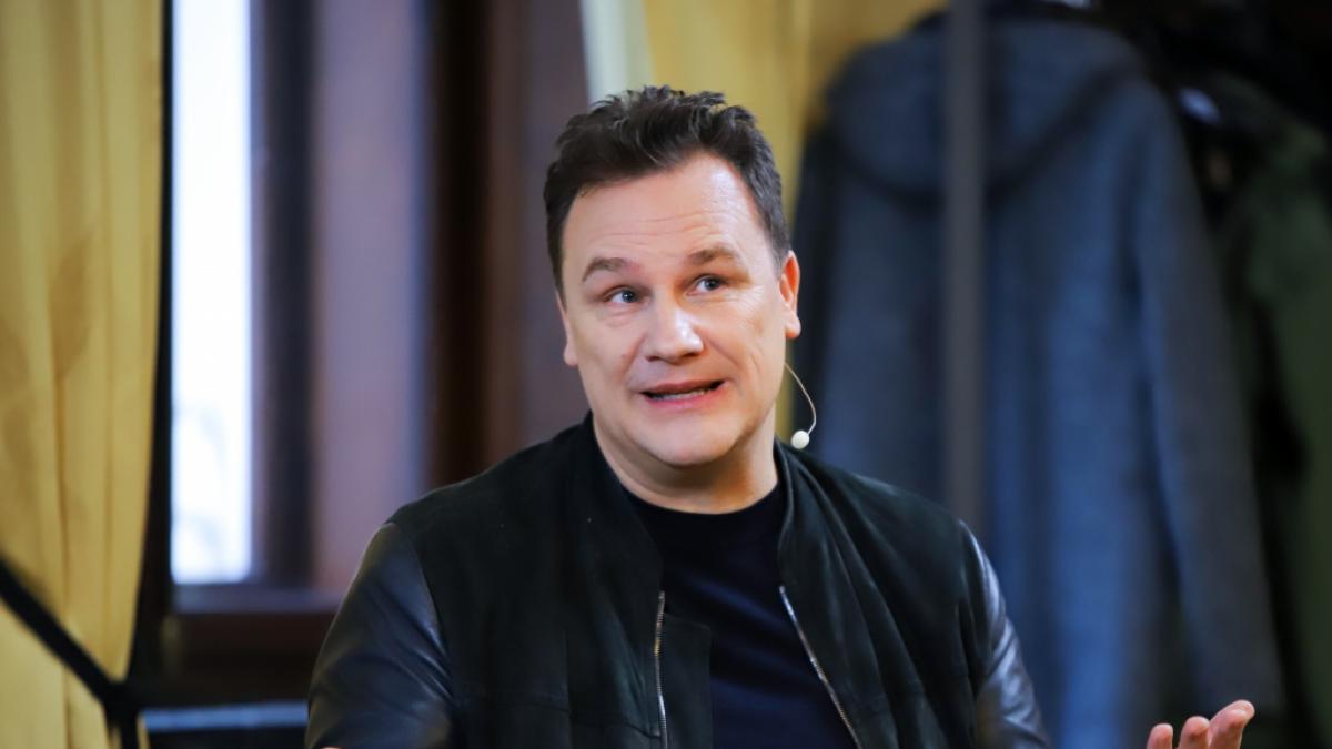 Designer Guido Maria Kretschmer trauert um seine verstorbene H&uuml;ndin. (Foto)