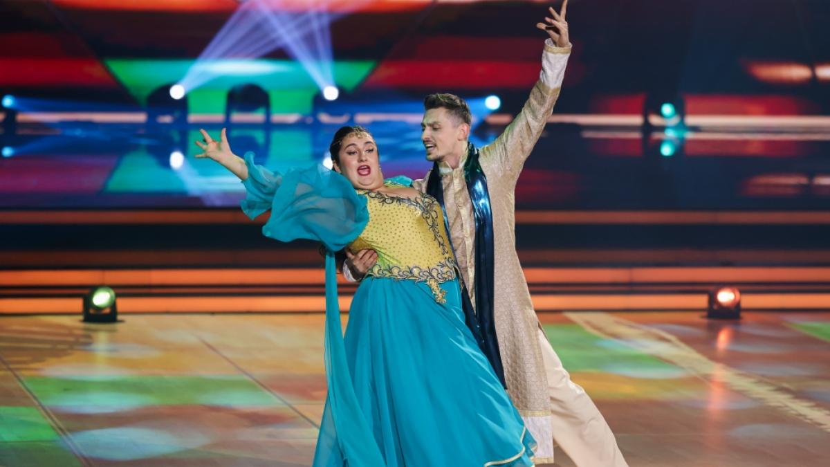 Schafft es Selfiesandra zusammen mit Zsolt S&aacute;ndor Cseke ins "Let's Dance"-Halbfinale (Foto)
