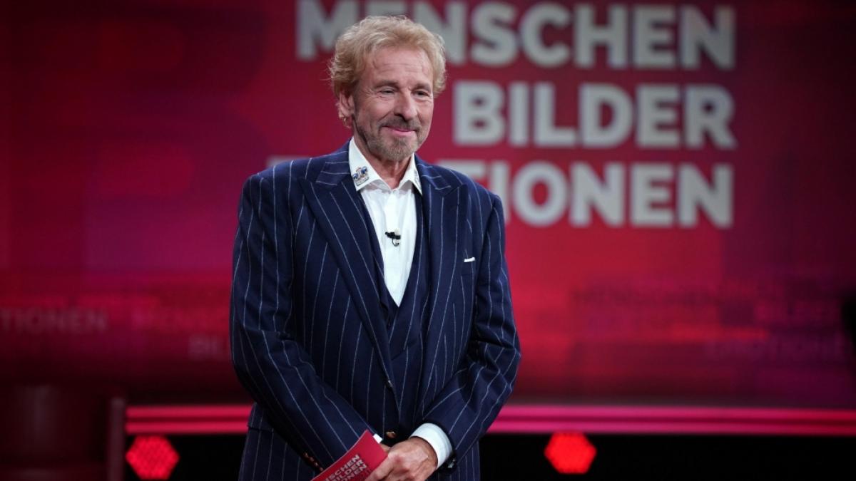 Anstelle von G&uuml;nther Jauch wurde der RTL-Jahresr&uuml;ckblick "2022! Menschen, Bilder, Emotionen" am 11. Dezember von Thomas Gottschalk und Karl-Theodor zu Guttenberg moderiert. (Foto)