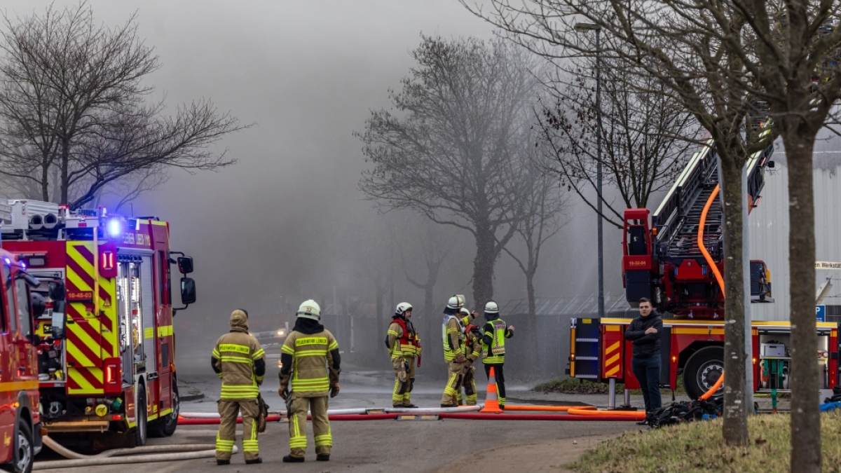 &Uuml;ber das mobile Warnsystem wurde vor Brandgasen gewarnt (Symbolbild). (Foto)