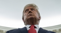 Donald Trump blamiert sich mit Foto aus seinem Büro.