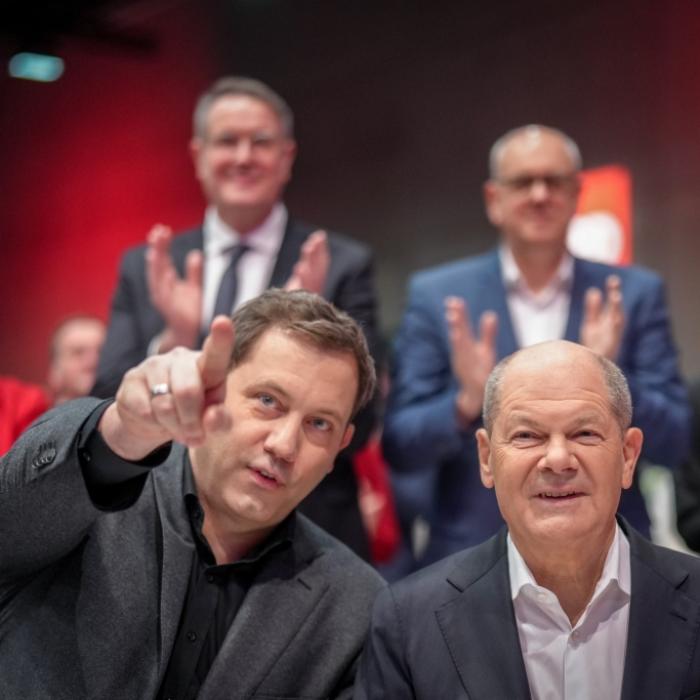 Medienbericht enthüllt Machtkampf - Wollte die SPD-Spitze den Kanzler absägen?